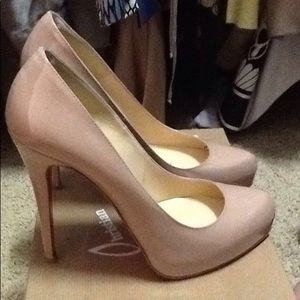 Christian Louboutin Rolando Nude 40